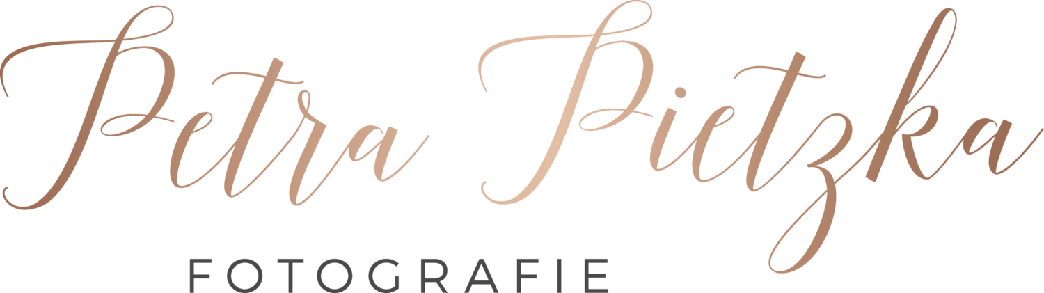 Logo von Familienfotografin Petra Pietzka im Fotostudio in Kerpen
